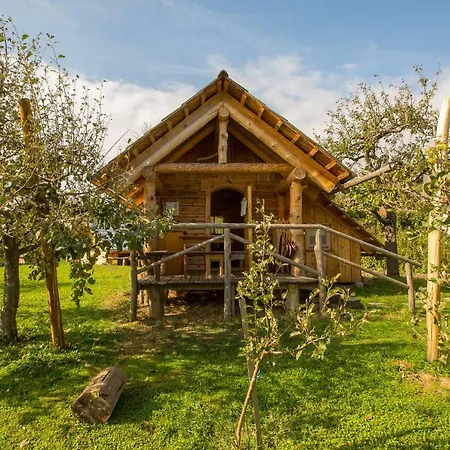 Glamping Organic Farm Slibar Smještaj na farmi *