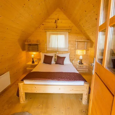 Glamping Organic Farm Slibar *