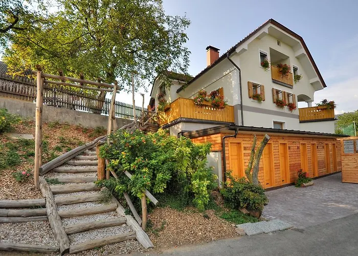 Glamping Organic Farm Slibar مزرعة للإقامة