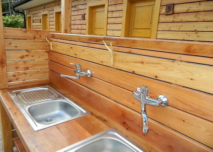 Glamping Organic Farm Slibar Alojamento de Turismo Rural