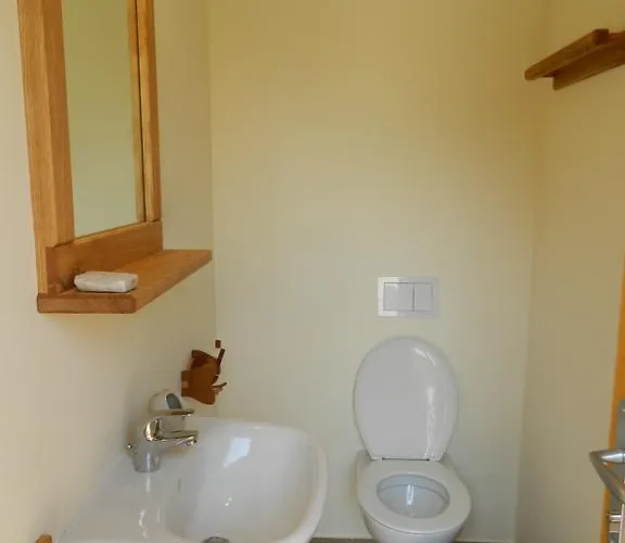 Glamping Organic Farm Slibar مزرعة للإقامة