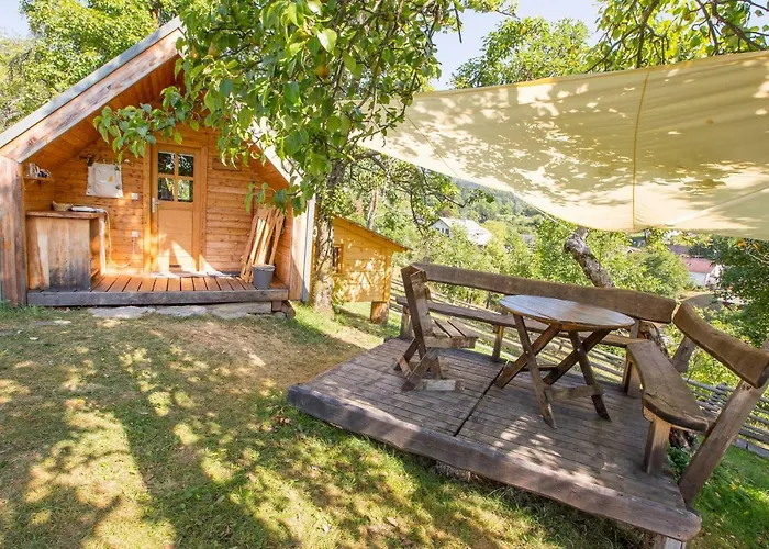 Glamping Organic Farm Slibar مزرعة للإقامة