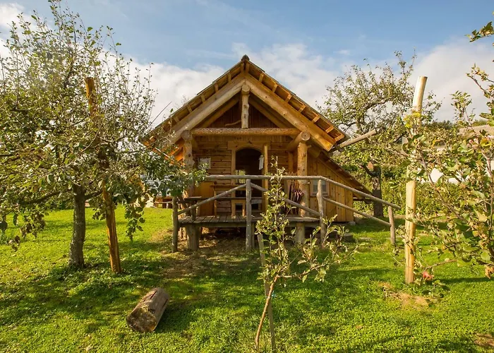 Glamping Organic Farm Slibar مزرعة للإقامة *