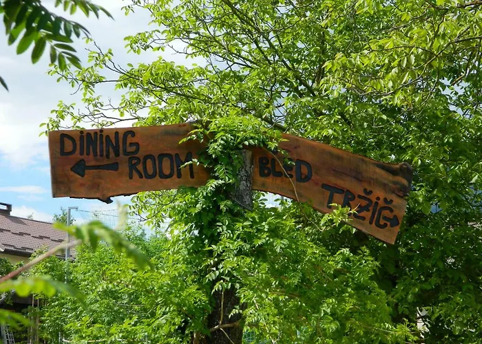 Glamping Organic Farm Slibar Alojamento de Turismo Rural